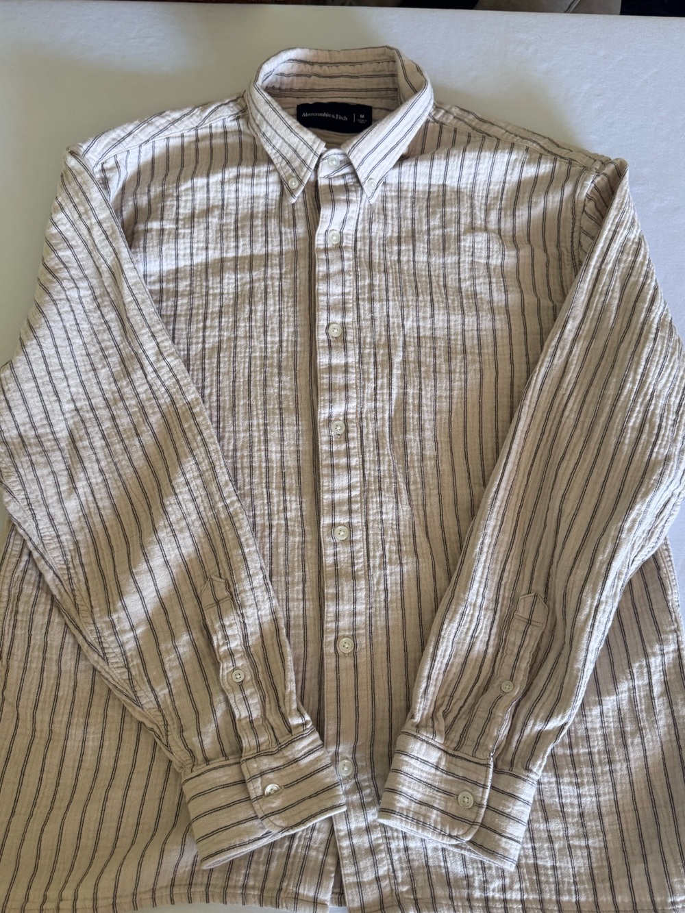Men’s Abercrombie Linen Pin Stripe Button Down Sz Medium